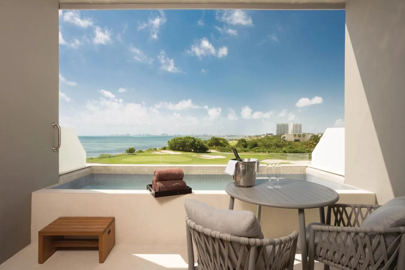 Dreams Vista Cancun Golf&Spa Resort
